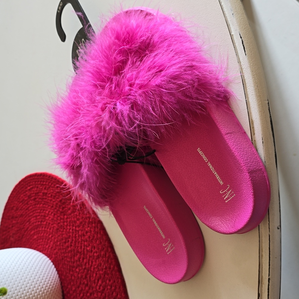 NWT INC Hot Pink Feather slides women's sz 9/10